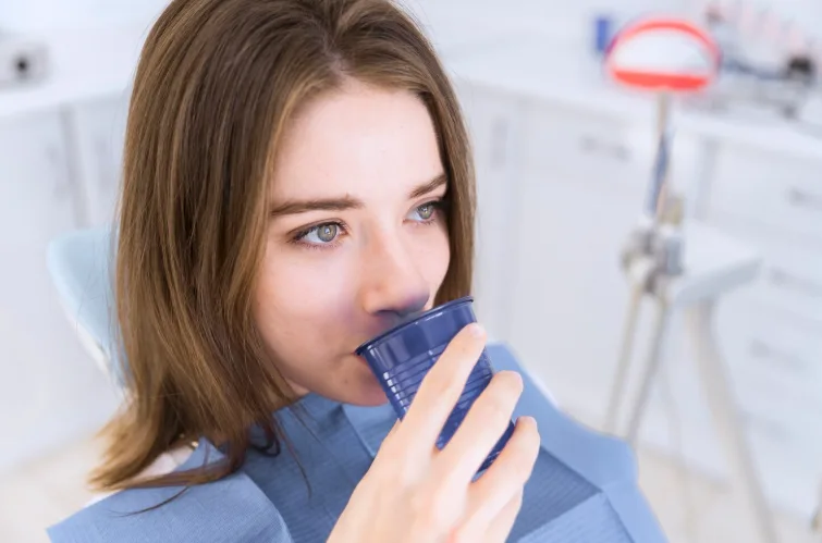Simptome respingere implant dentar si semne de alarma